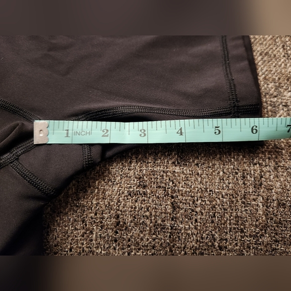 Lululemon 6" Shorts - Picture 3 of 6